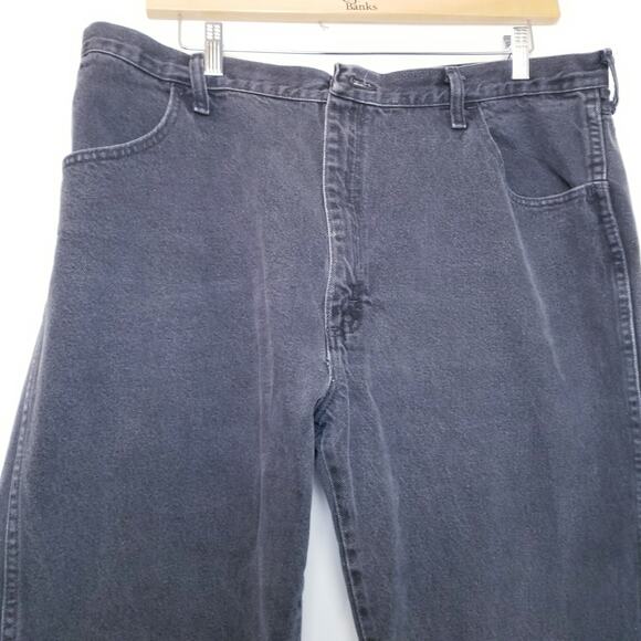 RUSTLER Men's BLACK Denim 4-POCKET Straight Leg HIGH-RISE Jeans Sz 42x30 - Picture 2 of 6